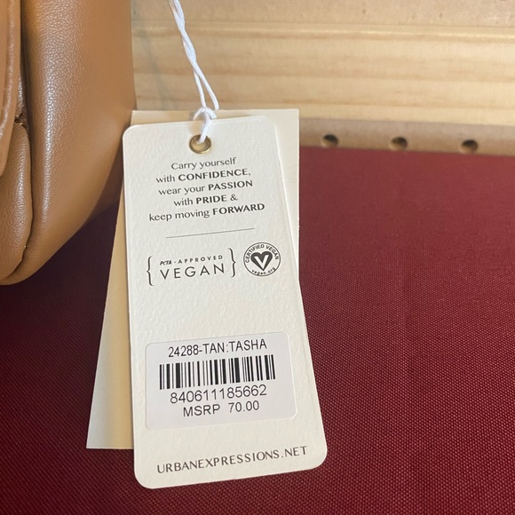 Urban Expressions Tasha Quilted Crossbody in Tan - Picture 5 of 6